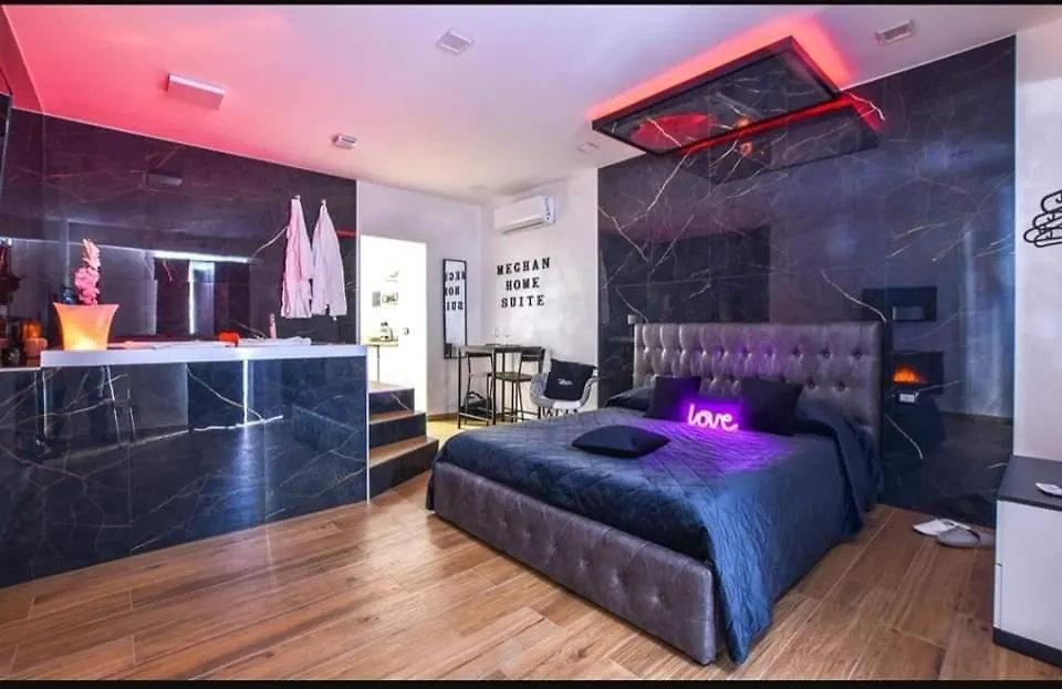 Suite Meghan Home Catania 0*,  Italy